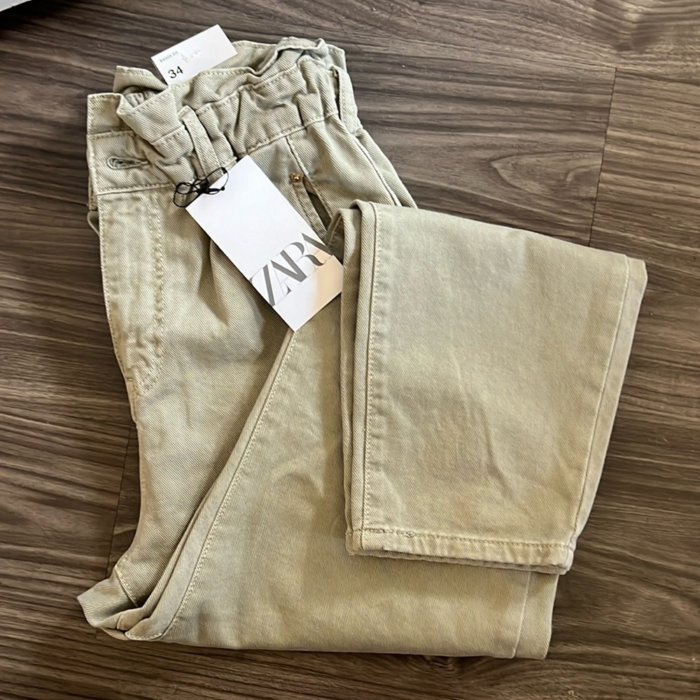 Baggy fit greenish khaki tapered pants